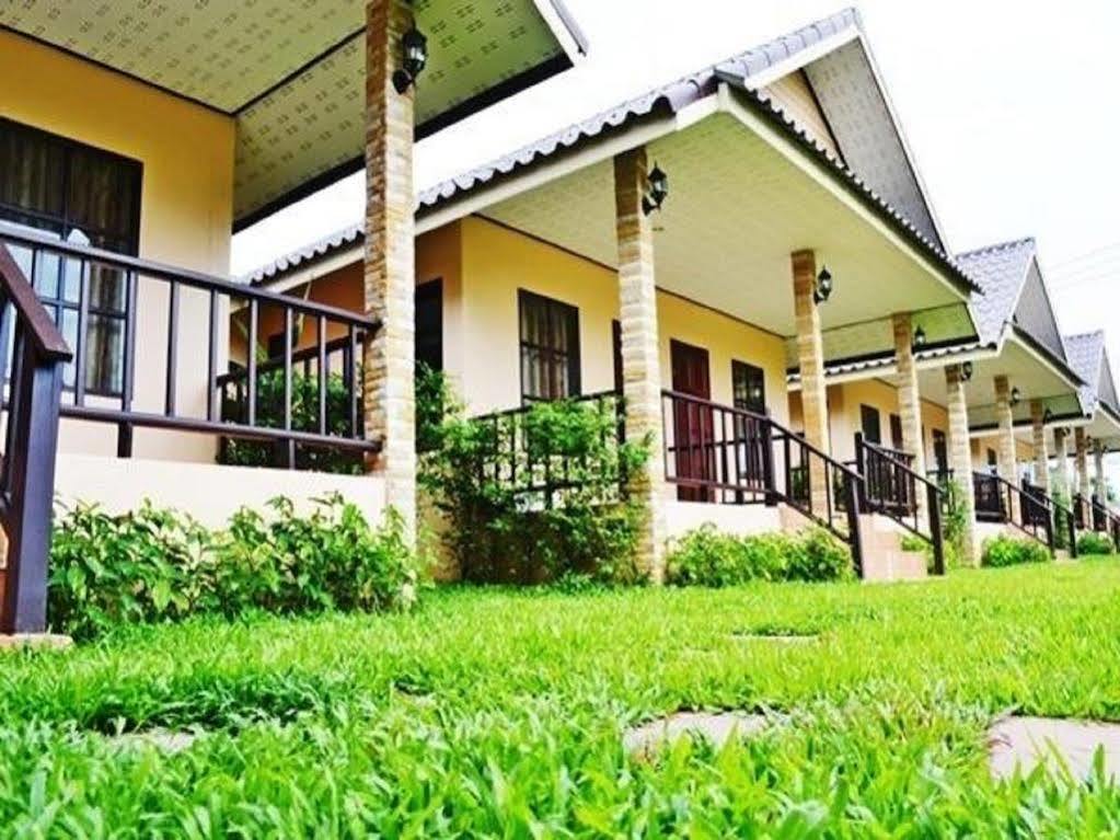 Naraya Resort Koh Lanta Exterior photo