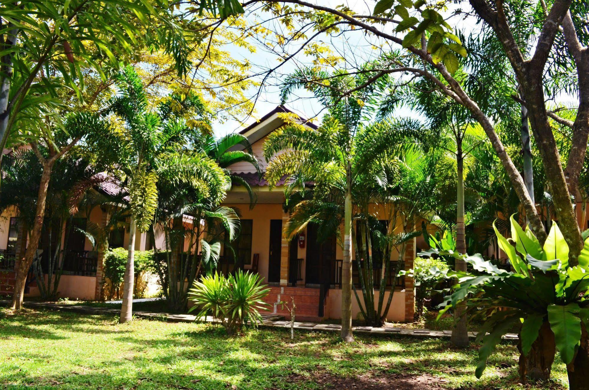 Naraya Resort Koh Lanta Exterior photo